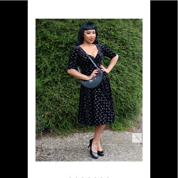 COLLECTIF Velvet Glitter Moon Print Swing Dress, Black, Retro Pinup - Picture 2 of 8